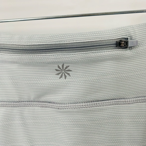 Athleta Women's Tiered Athletic Mini Skirt Gray White Size Large - Picture 3 of 4